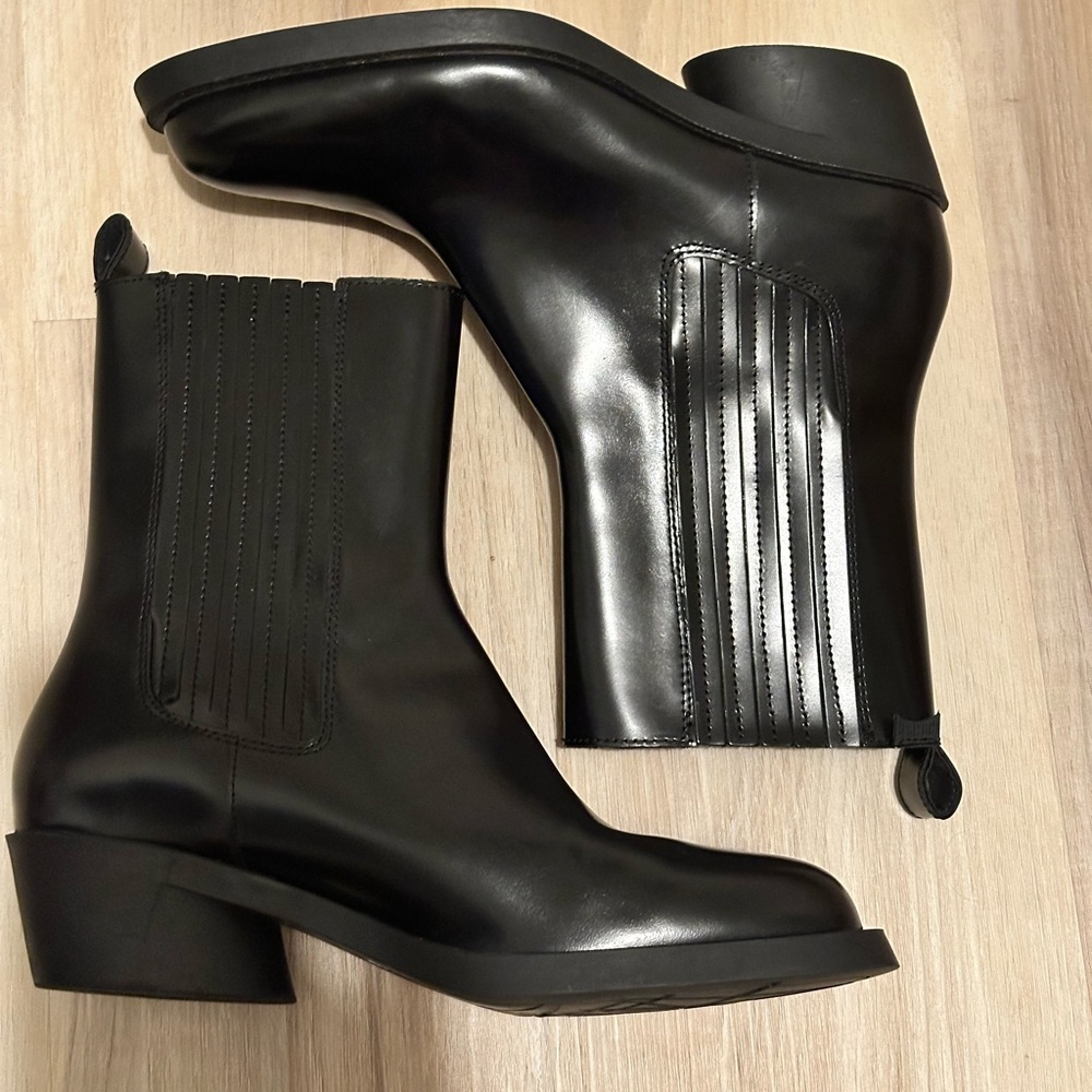 Camper Black Heeled Boots - Picture 8 of 8
